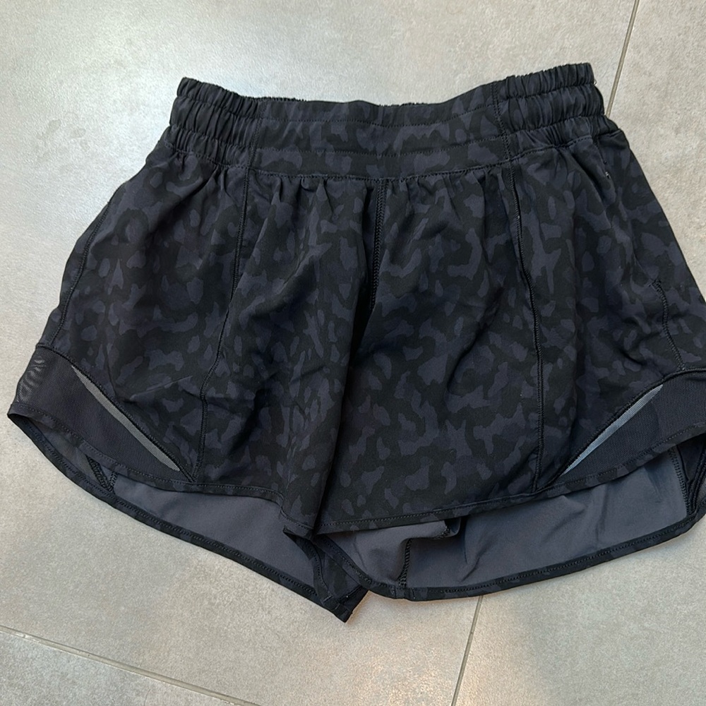 Lululemon hottie hot shorts